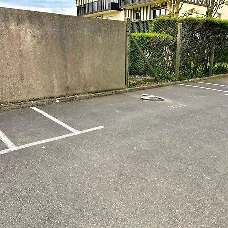 Appartement Vue Mer - 30 M De La Plage - 5 Minutes A Pied Du Centre Ville Et Du Casino Villers-sur-Mer Kültér fotó