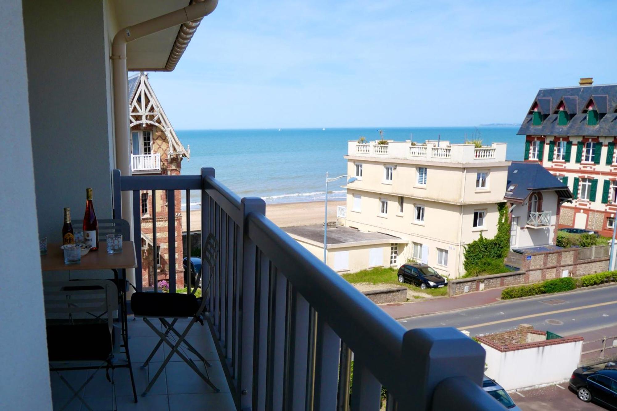 Appartement Vue Mer - 30 M De La Plage - 5 Minutes A Pied Du Centre Ville Et Du Casino Villers-sur-Mer Kültér fotó